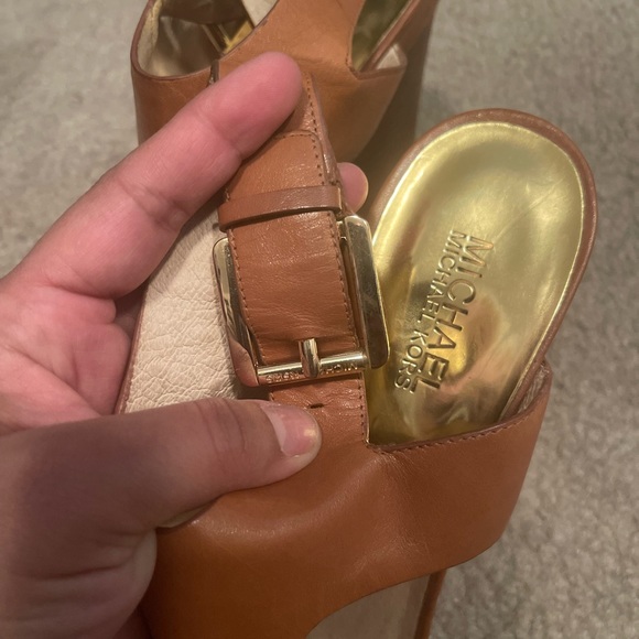 Michael Kors heels - Picture 2 of 5